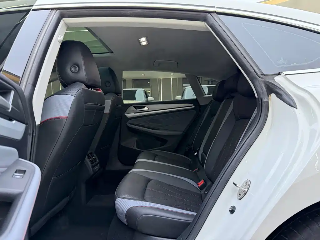 Volkswagen Lamando 2023 Lamando L 280TSI DSG Cool & Spicy Edition 2023 - thumbnail 5
