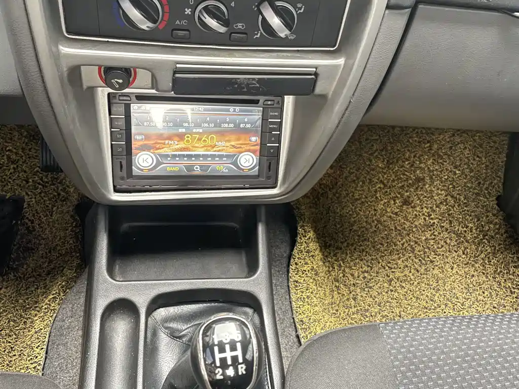 Dongfeng Ruiqi 2013 2.2T Diesel 2WD Standard ZD22TE 2015 - thumbnail 16