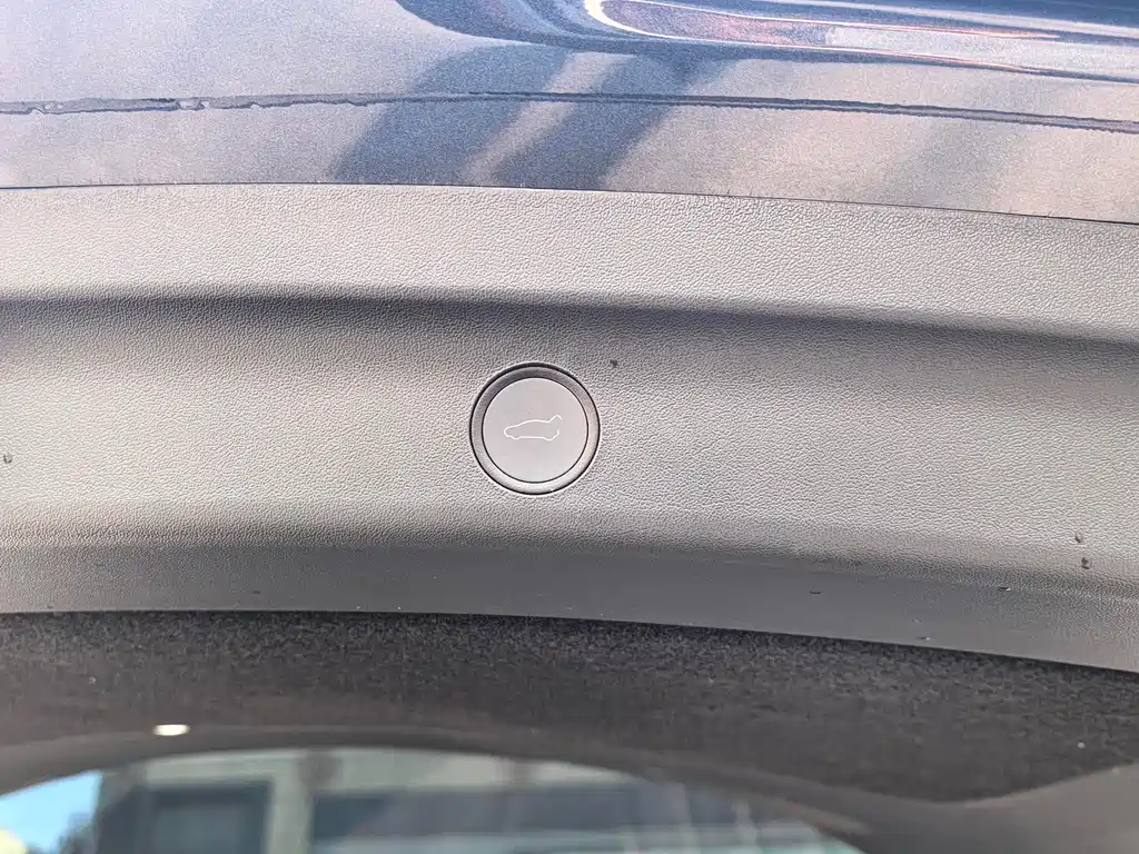 Tesla Model Y 2024 Rear-Wheel Drive 2024 - thumbnail 13