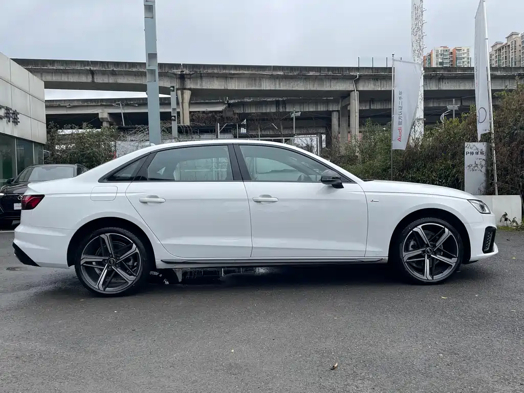 Audi Audi A4L 2024 40 TFSI Luxury Dynamic Edition 2024 - thumbnail 12