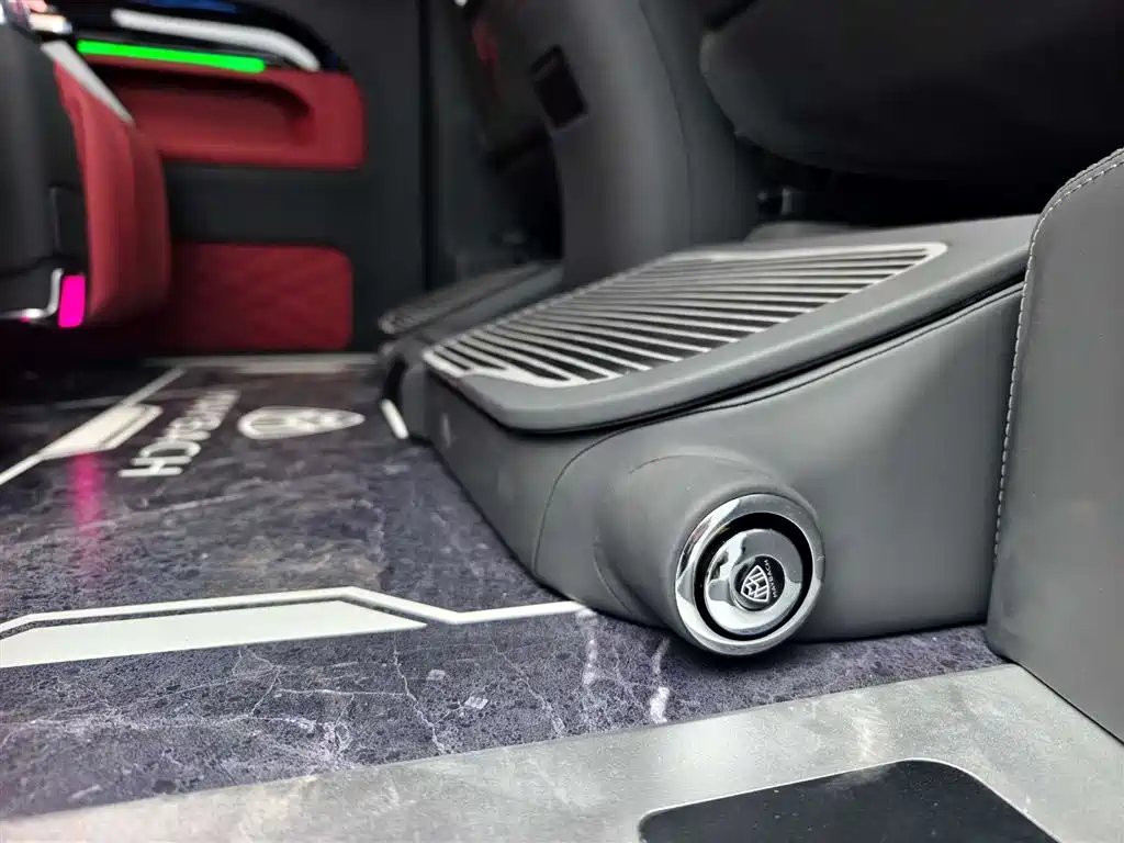 Mercedes-Benz Vito 2024 2.0T Business Edition 7-seater 2026 - thumbnail 15