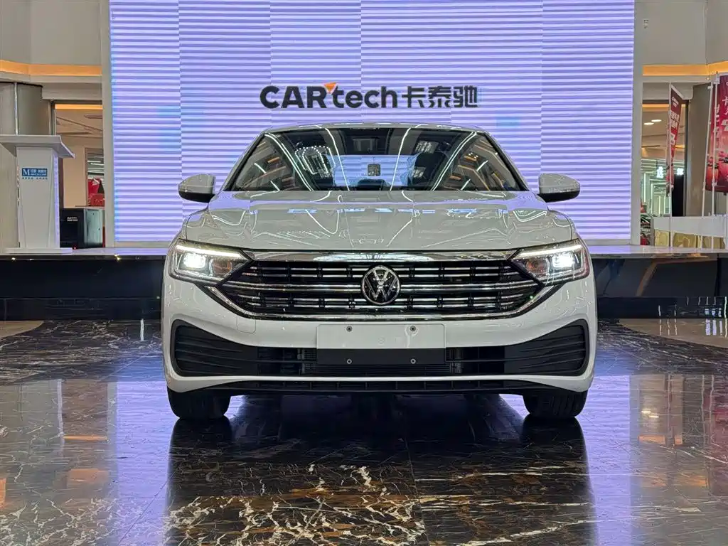 Volkswagen Volkswagen Sagitar 2025 Model Year Facelift 300TSI DSG Flying Edition 2026 - thumbnail 3