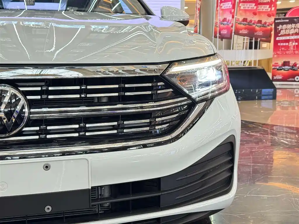 Volkswagen Volkswagen Sagitar 2025 Model Year Facelift 300TSI DSG Flying Edition 2026 - thumbnail 13