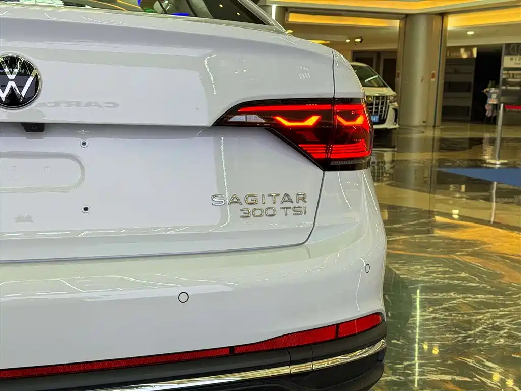 Volkswagen Volkswagen Sagitar 2025 Model Year Facelift 300TSI DSG Flying Edition 2026 - thumbnail 15