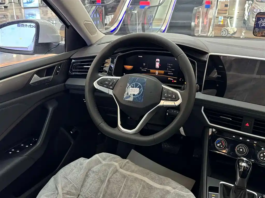 Volkswagen Volkswagen Sagitar 2025 Model Year Facelift 300TSI DSG Flying Edition 2026 - thumbnail 30