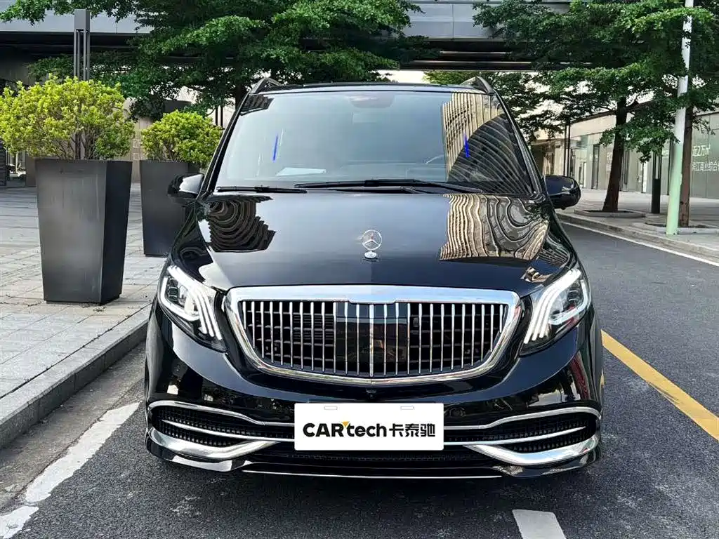 Mercedes-Benz Vito 2023 2.0T Elite 7-seater 2023 - thumbnail 3