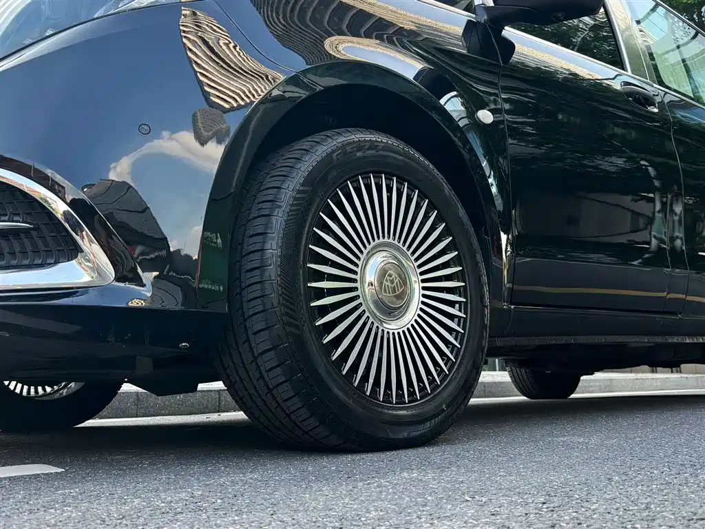 Mercedes-Benz Vito 2023 2.0T Elite 7-seater 2023 - thumbnail 6