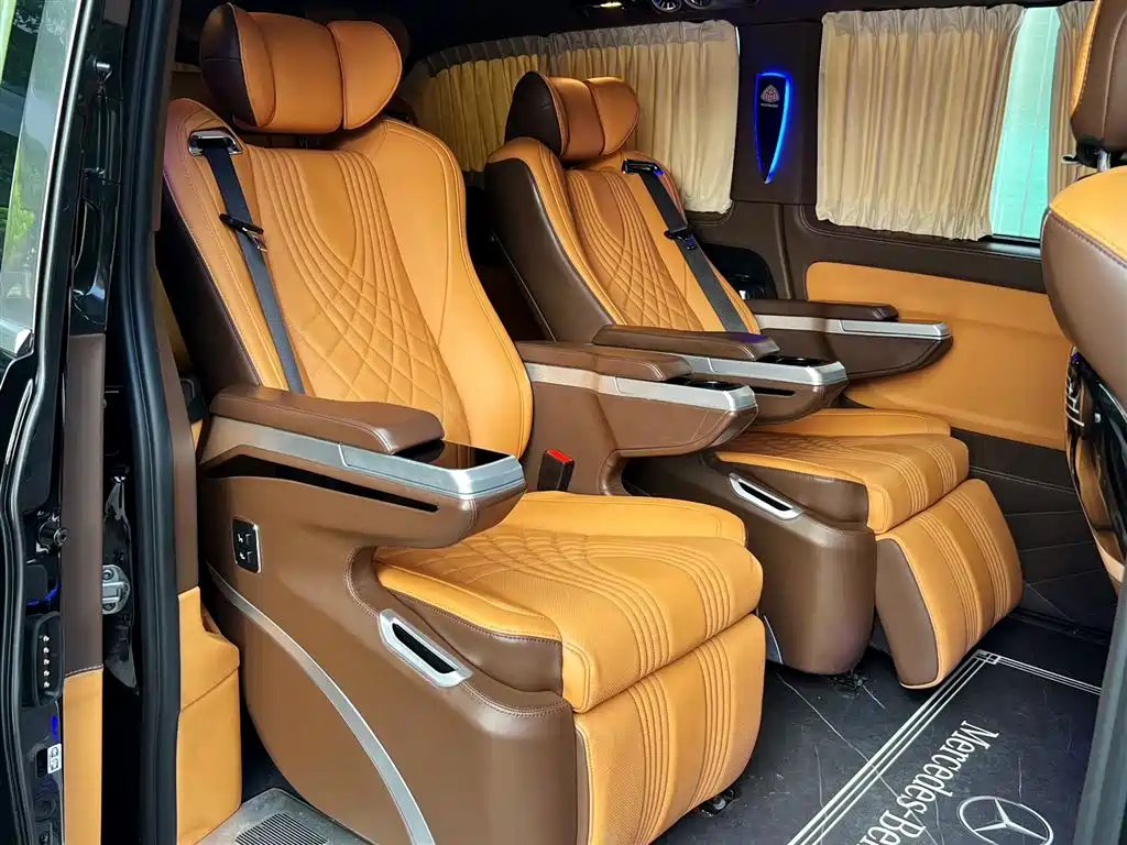 Mercedes-Benz Vito 2023 2.0T Elite 7-seater 2023 - thumbnail 11