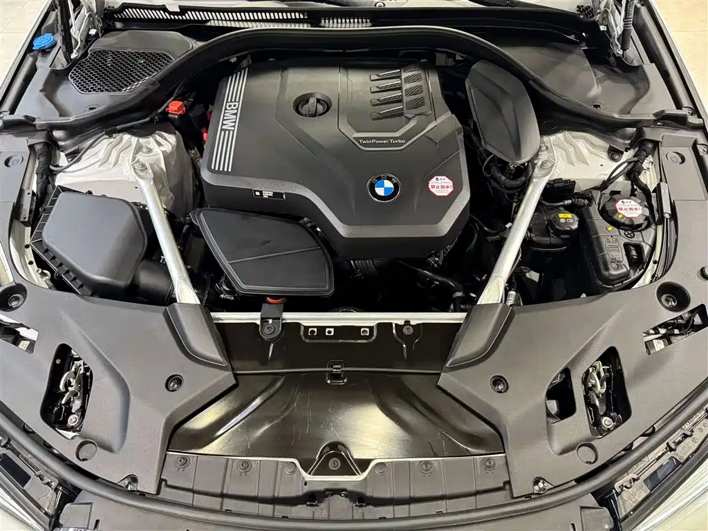 BMW BMW 5 Series 2023 530Li M Sport Package 2023 - thumbnail 11