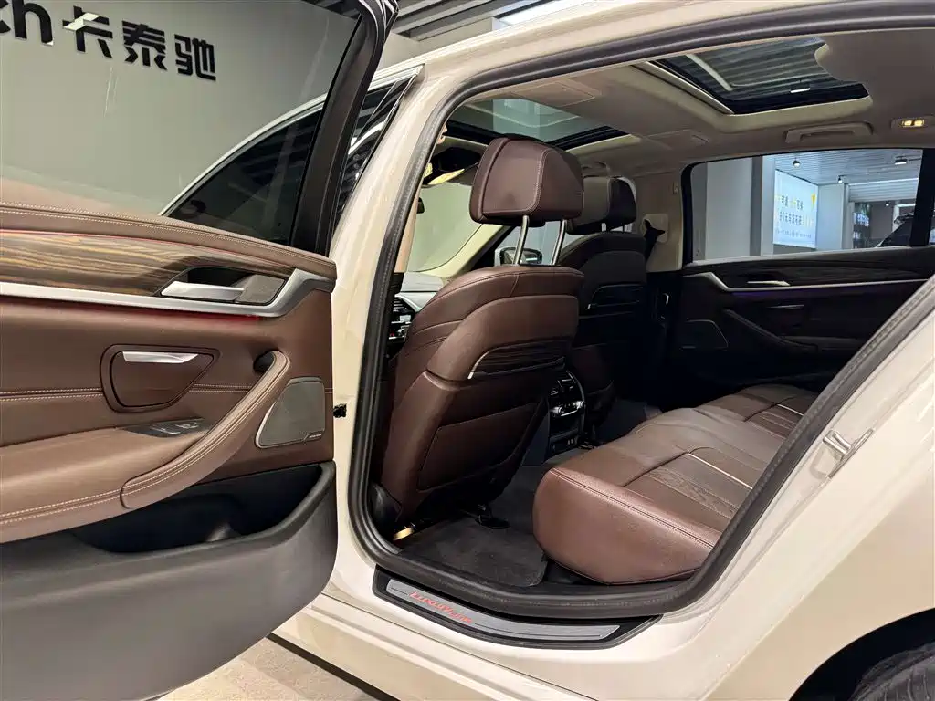 BMW BMW 5 Series 2023 530Li M Sport Package 2023 - thumbnail 15