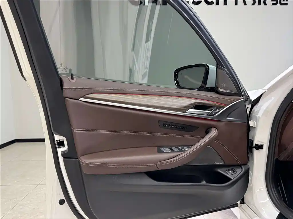 BMW BMW 5 Series 2023 530Li M Sport Package 2023 - thumbnail 22