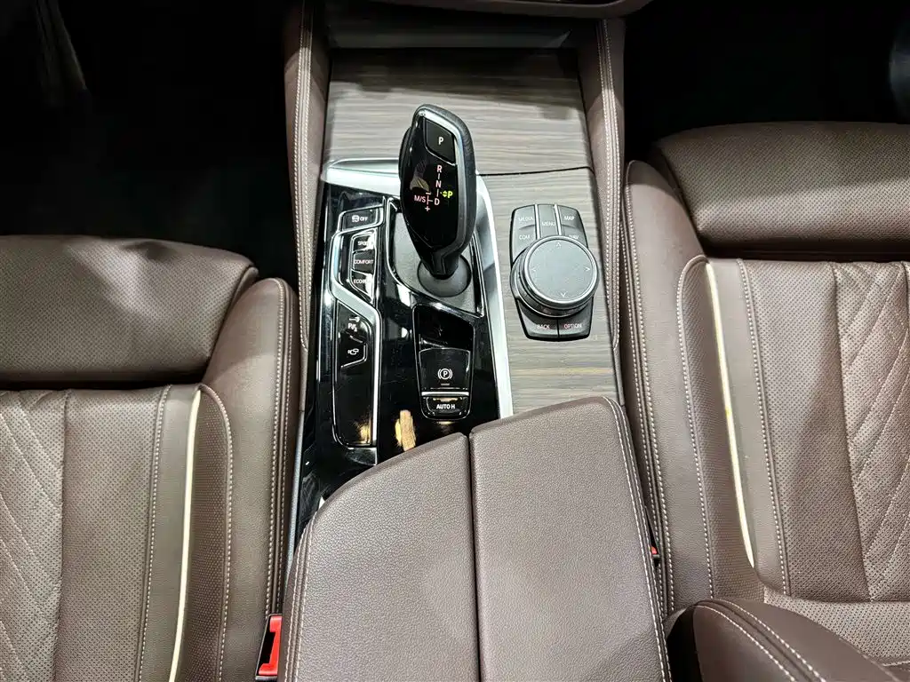 BMW BMW 5 Series 2023 530Li M Sport Package 2023 - thumbnail 26