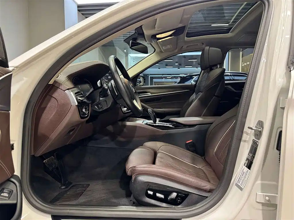 BMW BMW 5 Series 2023 530Li M Sport Package 2023 - thumbnail 29