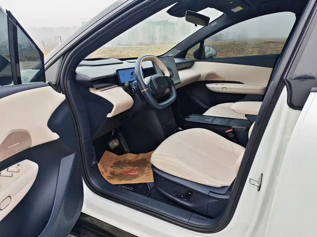 Lynk & Co Lynk & Co Z20 2025 530km RWD Max 2024 - thumbnail 7