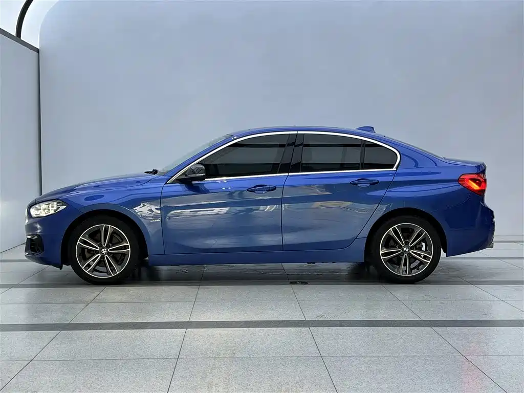 BMW BMW 1 Series 2017 118i Sport Line 2018 - thumbnail 6