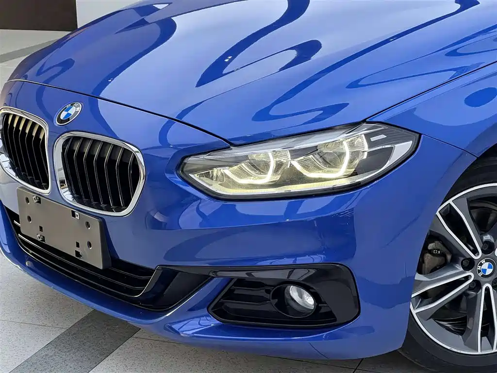 BMW BMW 1 Series 2017 118i Sport Line 2018 - thumbnail 7