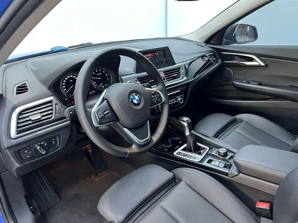 BMW BMW 1 Series 2017 118i Sport Line 2018 - thumbnail 25