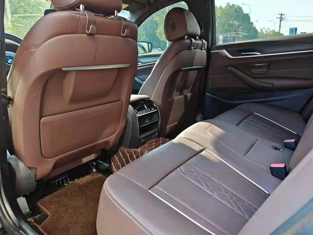 BMW BMW 5 Series 2023 530Li Leading Model M Sport Package 2023 - thumbnail 13