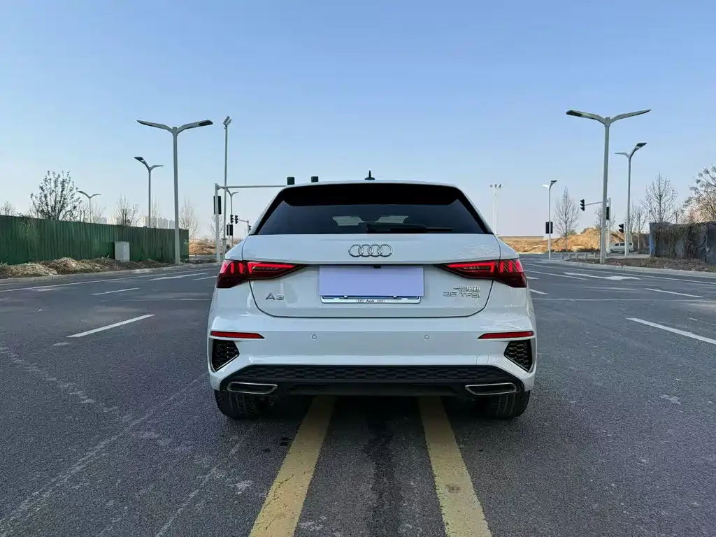 Audi Audi A3 2022 Sportback 35 TFSI Advanced Elegant Edition 2022 - thumbnail 9