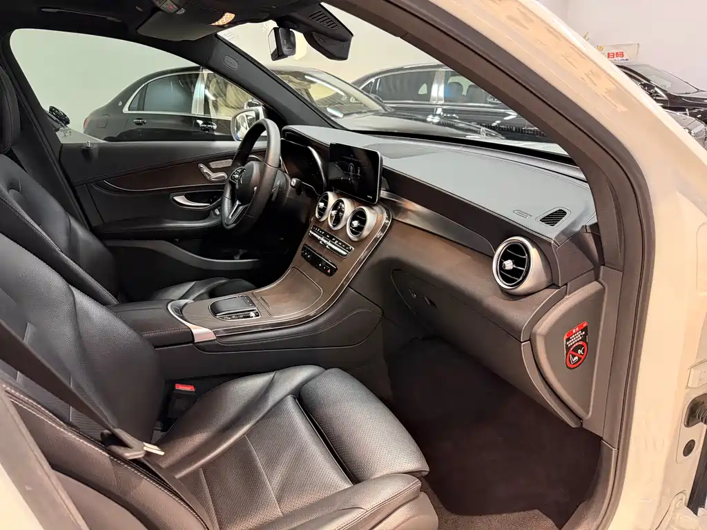 Mercedes-Benz Mercedes-Benz GLC 2020 Facelift GLC 260 L 4MATIC Luxury 2020 - thumbnail 16