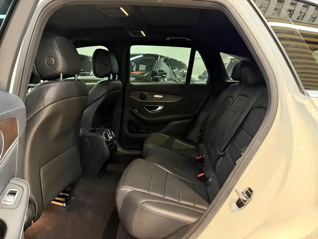 Mercedes-Benz Mercedes-Benz GLC 2020 Facelift GLC 260 L 4MATIC Luxury 2020 - thumbnail 26