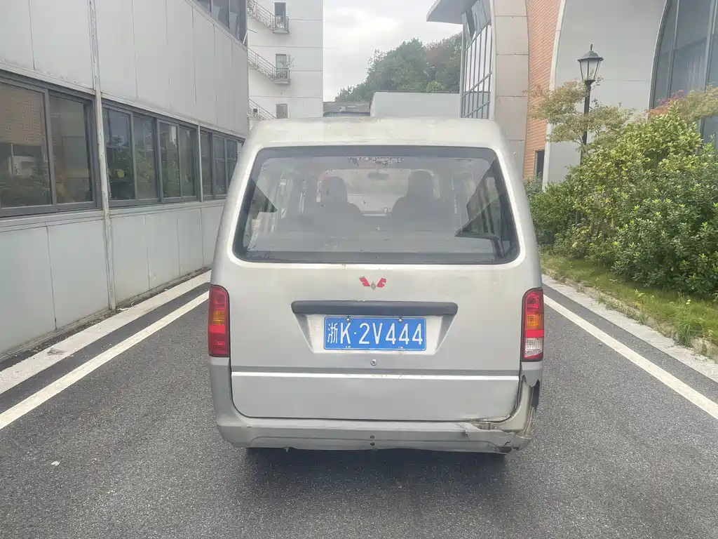 Wuling Motors Wuling Zhiguang 2013 1.0L Basic Model 2015 - thumbnail 4