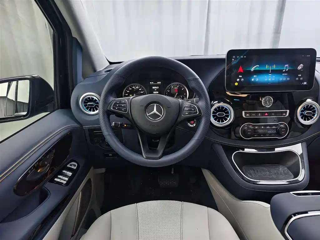 Mercedes-Benz Vito 2023 2.0T Business Edition 7-seater 2023 - thumbnail 10
