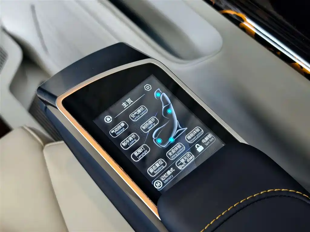 Mercedes-Benz Vito 2023 2.0T Business Edition 7-seater 2023 - thumbnail 16