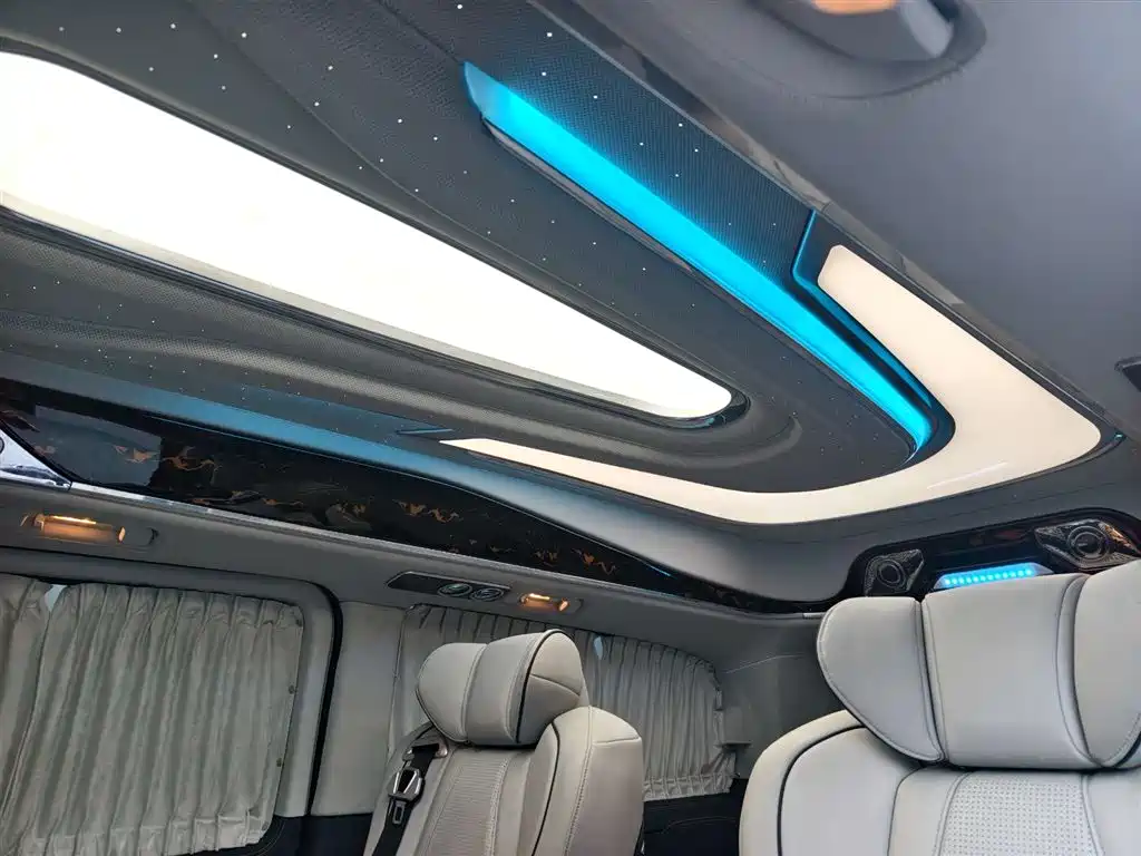 Mercedes-Benz Vito 2023 2.0T Business Edition 7-seater 2023 - thumbnail 22