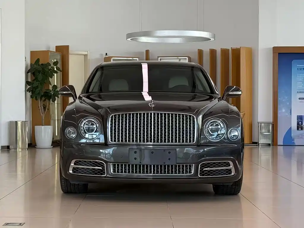 Bentley Mulsanne 2017 6.8T Long Wheelbase 2018 - thumbnail 2