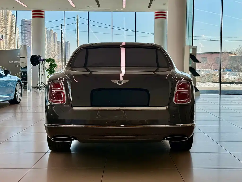 Bentley Mulsanne 2017 6.8T Long Wheelbase 2018 - thumbnail 5