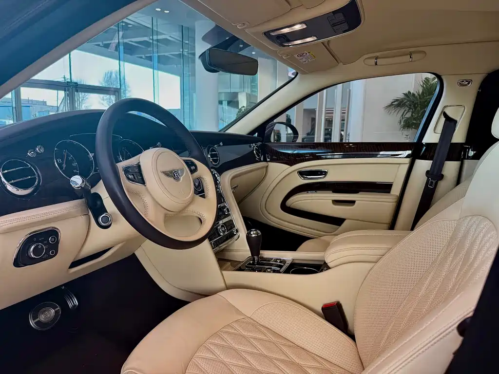 Bentley Mulsanne 2017 6.8T Long Wheelbase 2018 - thumbnail 6