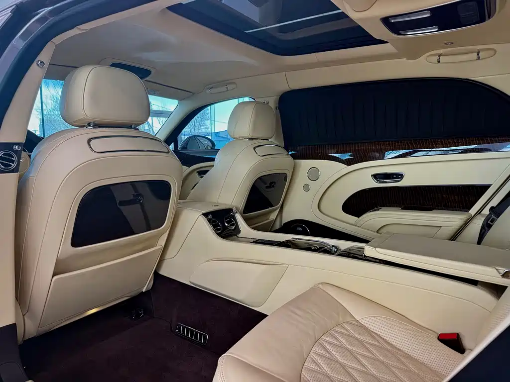Bentley Mulsanne 2017 6.8T Long Wheelbase 2018 - thumbnail 9