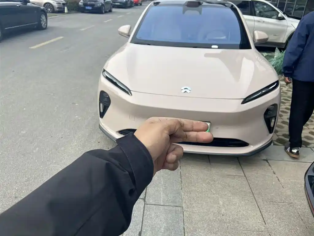 NIO NIO ET5 2022 75kWh 2023 - thumbnail 3