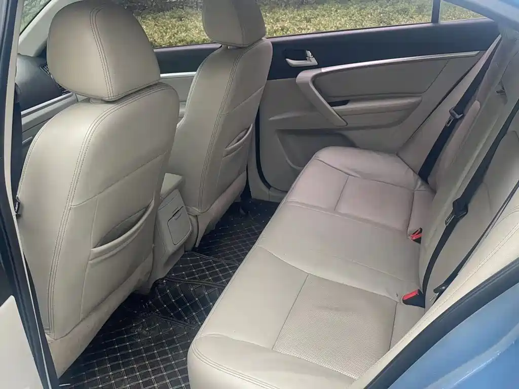 Geely Auto Geely Emgrand 2014 Sedan 1.3T CVT Luxury Edition 2015 - thumbnail 9