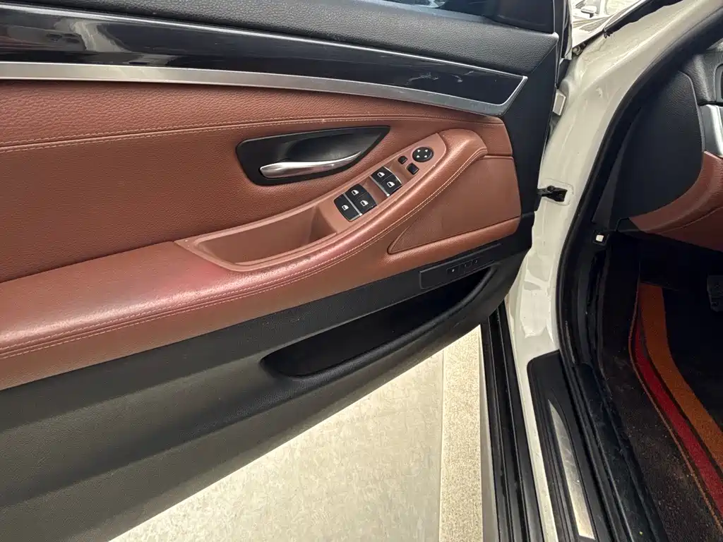 BMW BMW 5 Series 2013 520Li Elegant 2014 - thumbnail 8