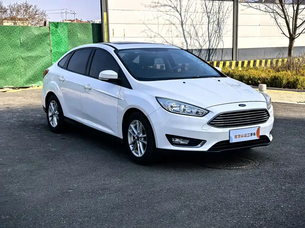 Ford Ford Focus 2015 Sedan 1.6L Automatic Fashion Edition 2016 - thumbnail 3