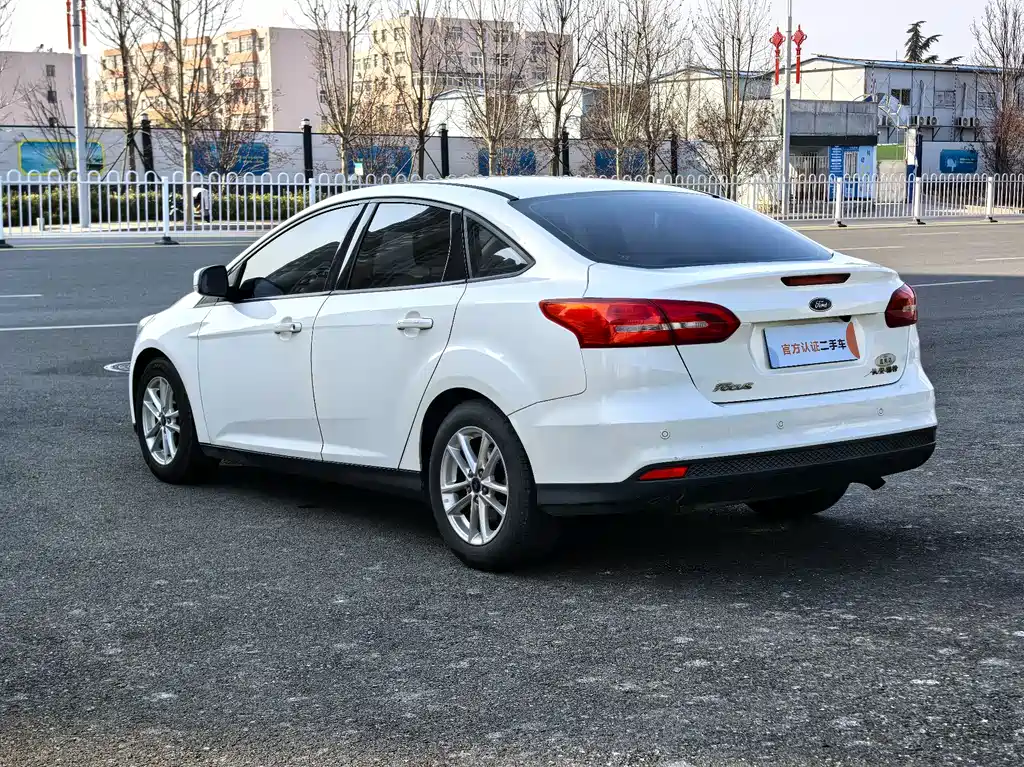 Ford Ford Focus 2015 Sedan 1.6L Automatic Fashion Edition 2016 - thumbnail 6