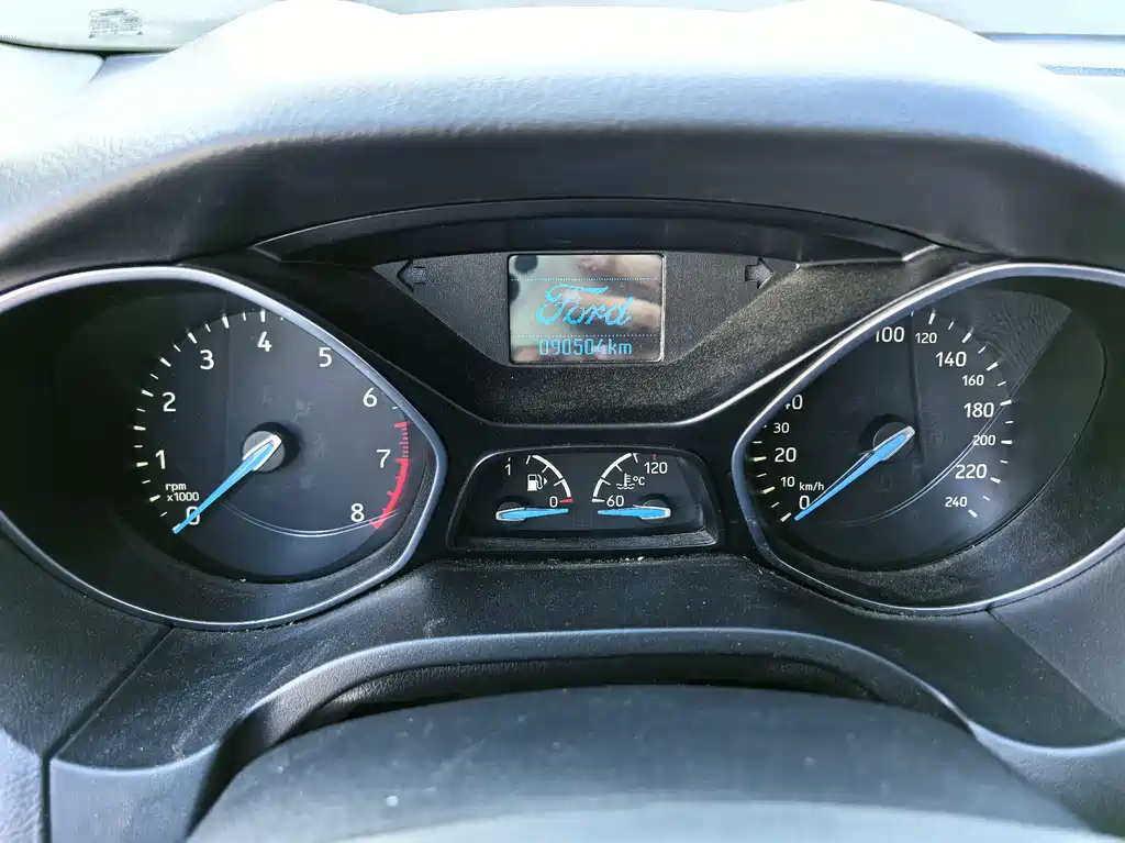 Ford Ford Focus 2015 Sedan 1.6L Automatic Fashion Edition 2016 - thumbnail 10