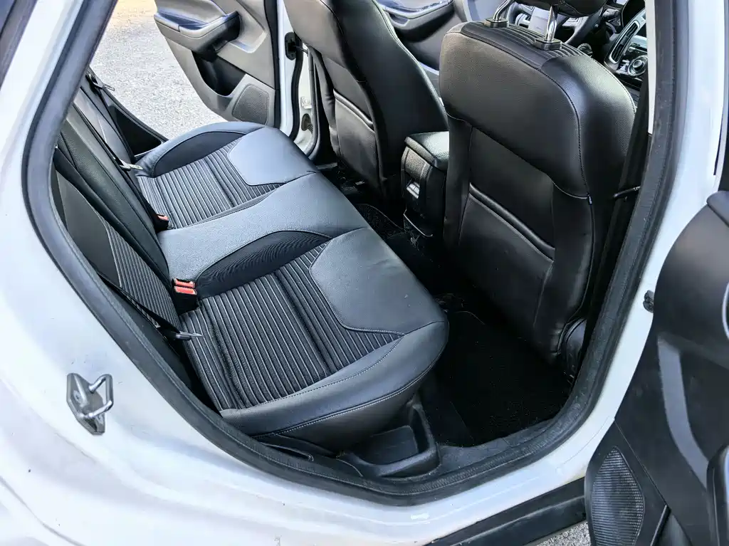 Ford Ford Focus 2015 Sedan 1.6L Automatic Fashion Edition 2016 - thumbnail 15