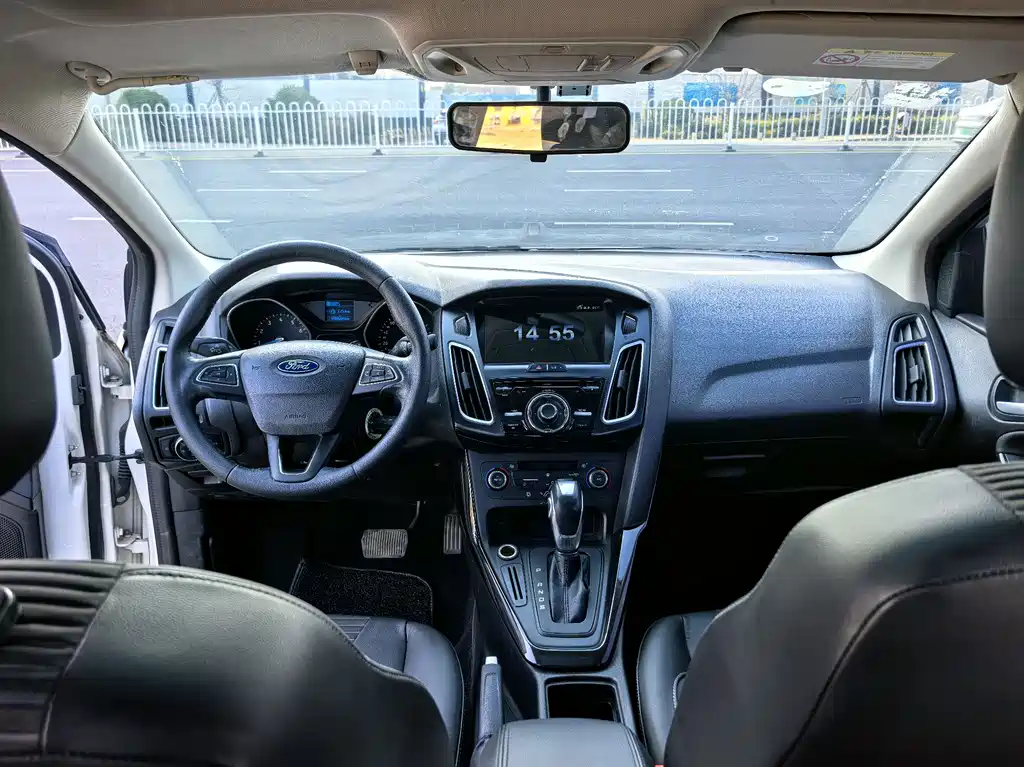 Ford Ford Focus 2015 Sedan 1.6L Automatic Fashion Edition 2016 - thumbnail 17