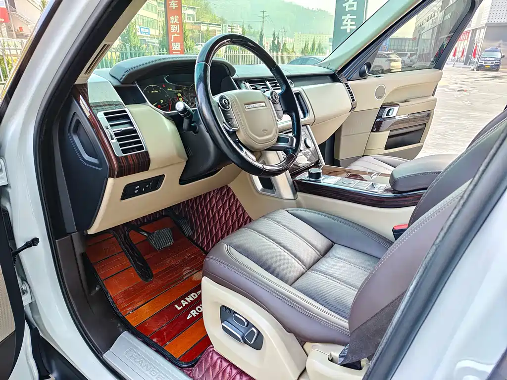 Land Rover Range Rover 2015 3.0 TDV6 Vogue 2015 - thumbnail 4