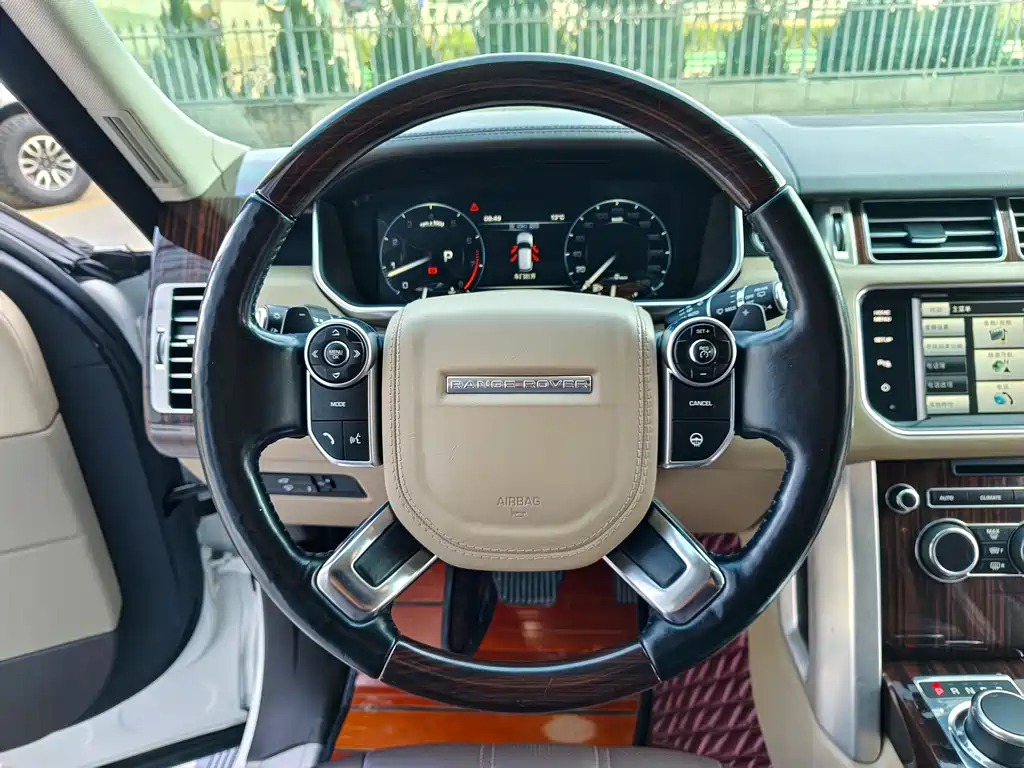 Land Rover Range Rover 2015 3.0 TDV6 Vogue 2015 - thumbnail 7
