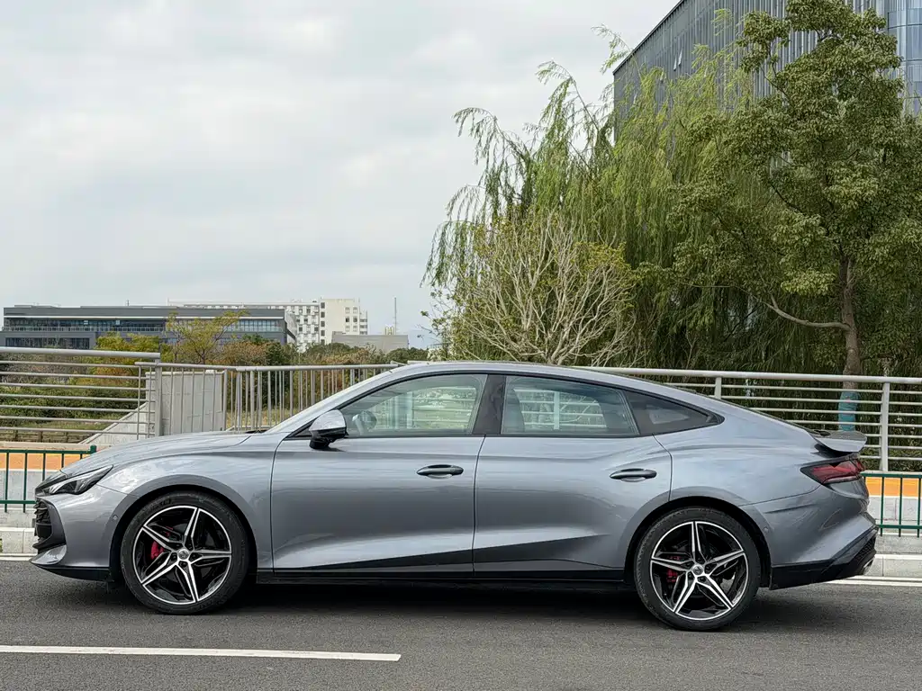 MG MG7 2025 2.0T Trophy+ Intelligent Driving Edition 2024 - thumbnail 10