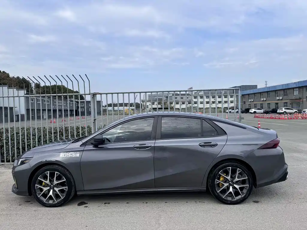 GAC Trumpchi Emperor 2021 270T DCT J15 Edition 2022 - thumbnail 11