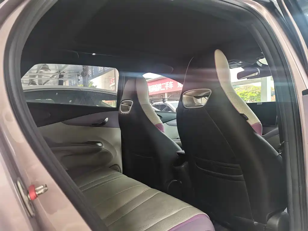 BYD Dolphin 2021 Model 405km Fashion Edition 2024 - thumbnail 9