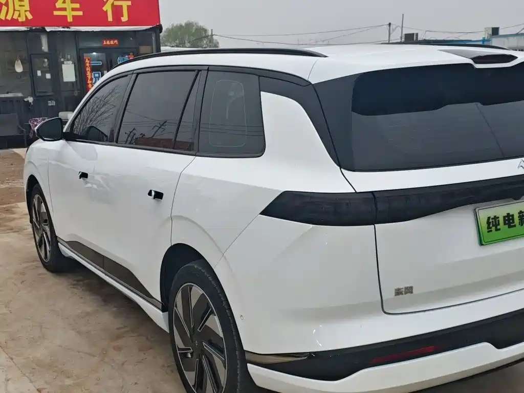 Dongfeng Yipai eπ008 2024 636Max Electric 6-seater 2024 - thumbnail 14