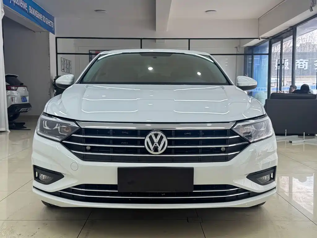 Volkswagen Volkswagen Sagitar 2022 280TSI DSG Flying Edition 2022 - thumbnail 2