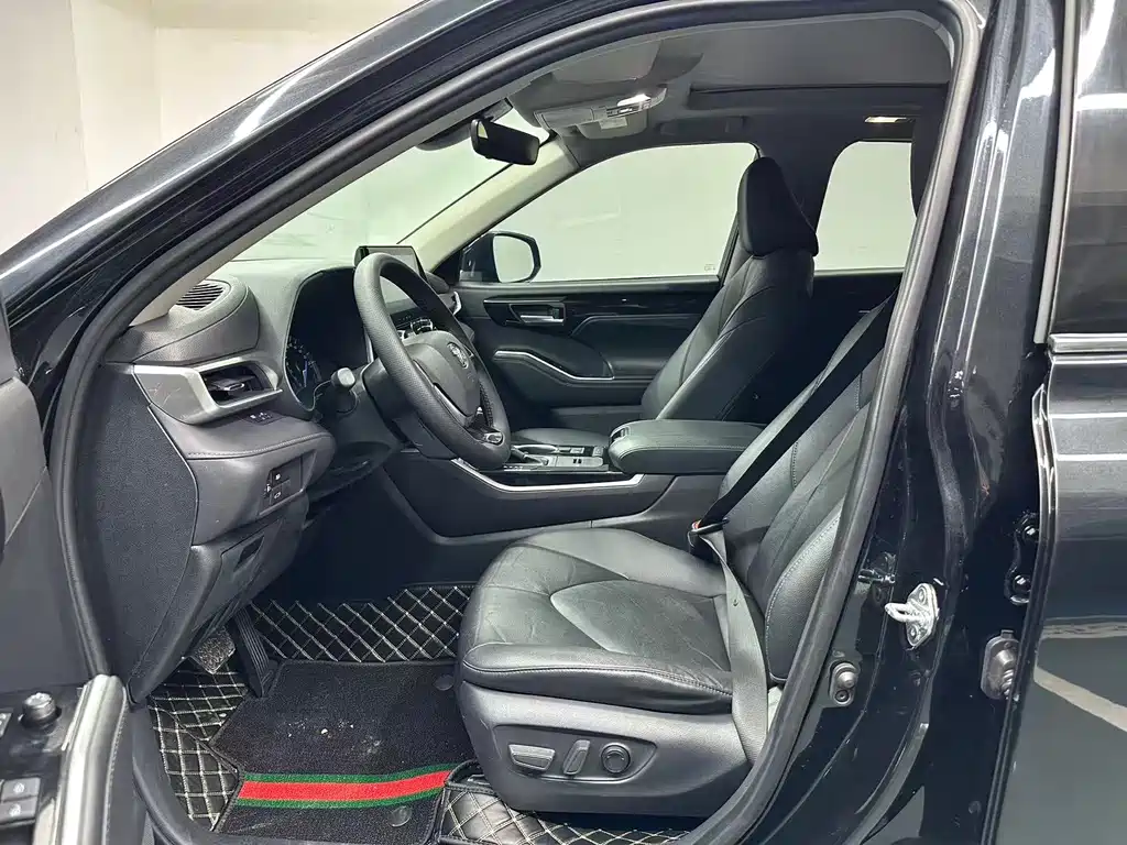 Toyota Toyota Highlander 2023 2.5L Intelligent Electric Hybrid AWD Premium Edition 7-seater 2023 - thumbnail 4