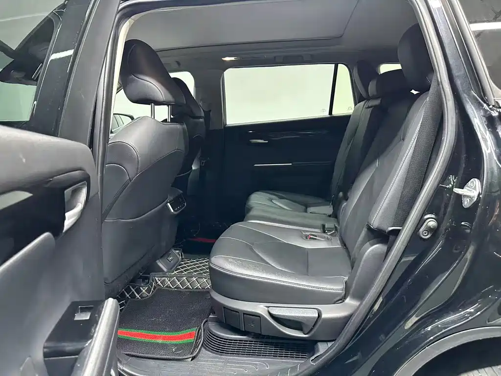 Toyota Toyota Highlander 2023 2.5L Intelligent Electric Hybrid AWD Premium Edition 7-seater 2023 - thumbnail 5